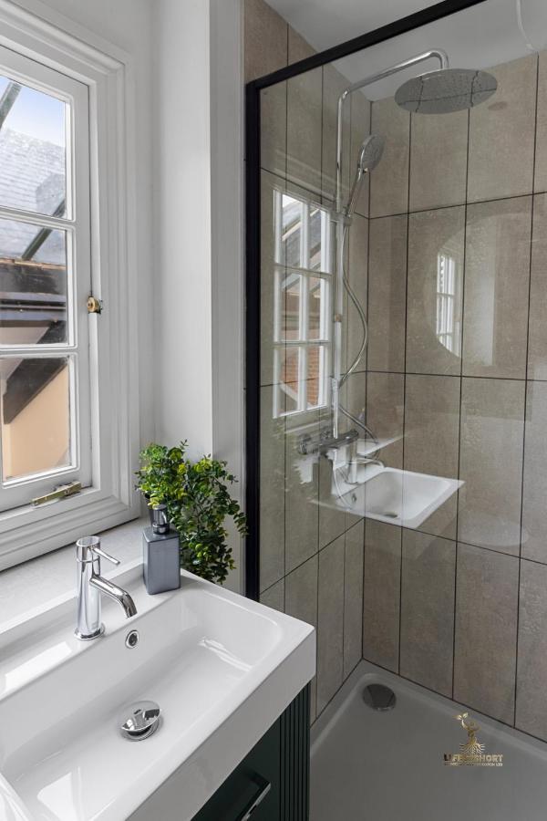 Luxe Courtyard Apartment For 4 Near Exeter City Centre Kültér fotó