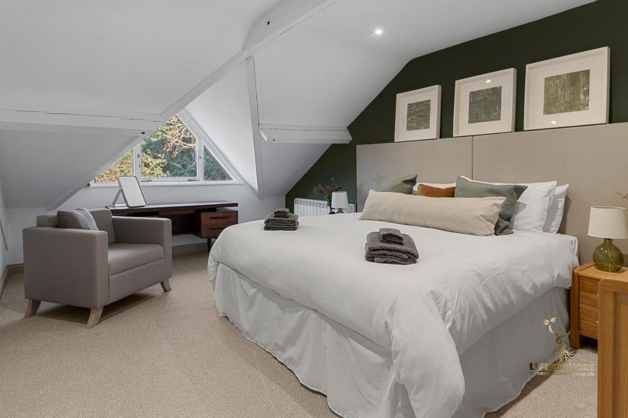 Luxe Courtyard Apartment For 4 Near Exeter City Centre Kültér fotó