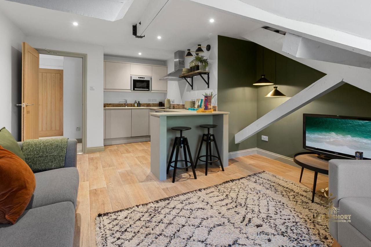 Luxe Courtyard Apartment For 4 Near Exeter City Centre Kültér fotó