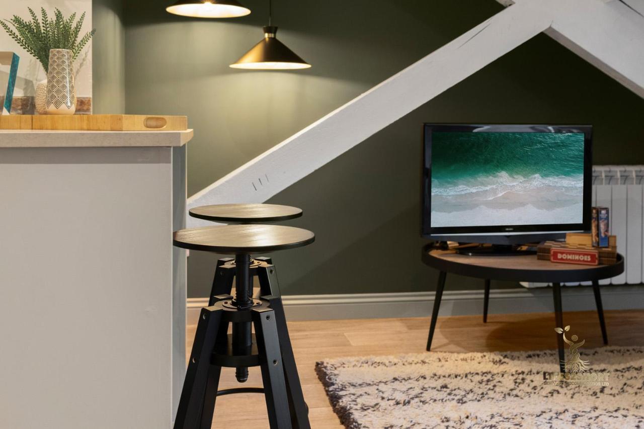 Luxe Courtyard Apartment For 4 Near Exeter City Centre Kültér fotó