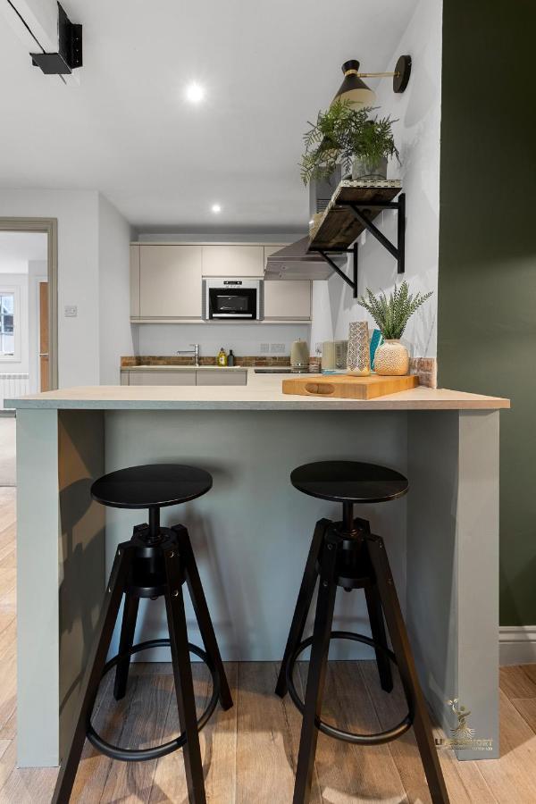 Luxe Courtyard Apartment For 4 Near Exeter City Centre Kültér fotó