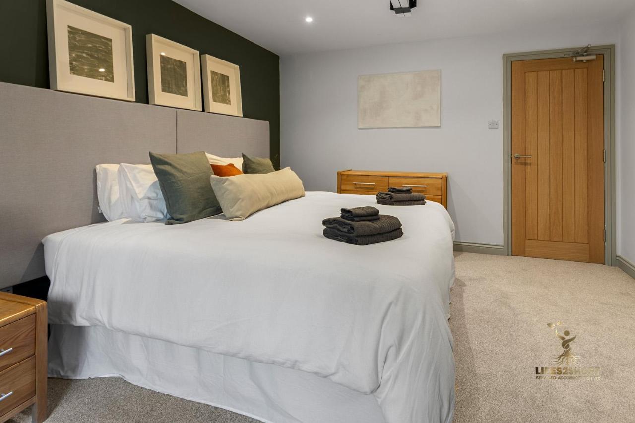 Luxe Courtyard Apartment For 4 Near Exeter City Centre Kültér fotó